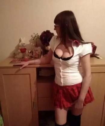 Со мной ты сможешь расслабиться и погрузиться в мир страсти и наслаждения. Я создам для тебя атмосферу идеальной любовницы. Жду звонка только от щедрых джентльменов. 9035, 28 лет